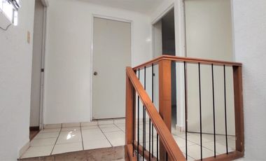 Casa dentro de coto cerca del Fracc. Nueva Galicia
