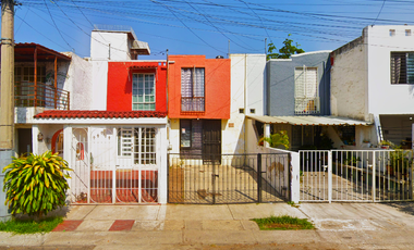 Casa en venta en Remate Hipotecario en  Av. Primavera 635, Haciendas de San José, 45609 San Pedro Tlaquepaque, Jal.