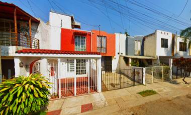 Casa en venta en Remate Hipotecario en  Av. Primavera 635, Haciendas de San José, 45609 San Pedro Tlaquepaque, Jal.