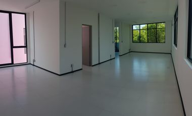 Edificio comercial en renta frente al Bosque de Chapultepec, ideal oficinas, consultorios, clínicas, gimnasios