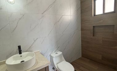 ESTRENA RESIDENCIA EN VALDIVIA II CON 3 RECAMARAS CADA UNA CON BAÑO