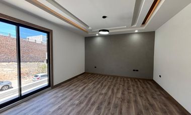 ESTRENA RESIDENCIA EN VALDIVIA II CON 3 RECAMARAS CADA UNA CON BAÑO