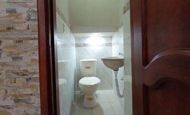 SE VENDE CASA EN LA CIUDADELA ABDON CALDERON
