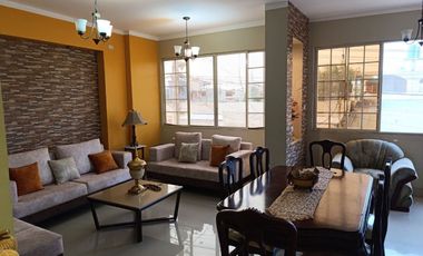 SE VENDE CASA EN LA CIUDADELA ABDON CALDERON