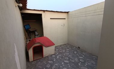 SE VENDE CASA EN LA CIUDADELA ABDON CALDERON