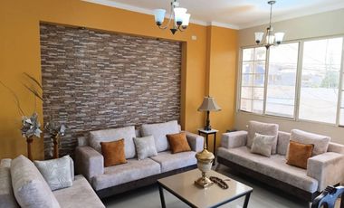 SE VENDE CASA EN LA CIUDADELA ABDON CALDERON