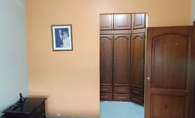 SE VENDE CASA EN LA CIUDADELA ABDON CALDERON
