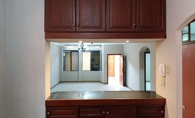 SE VENDE CASA EN LA CIUDADELA ABDON CALDERON
