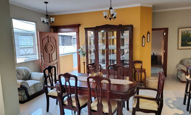 SE VENDE CASA EN LA CIUDADELA ABDON CALDERON
