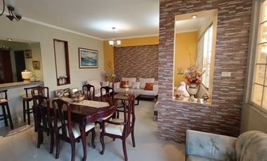 SE VENDE CASA EN LA CIUDADELA ABDON CALDERON