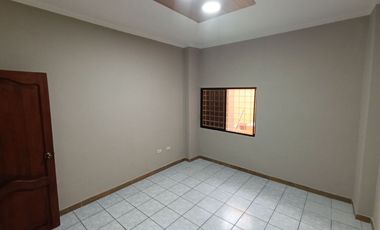 SE VENDE CASA EN LA CIUDADELA ABDON CALDERON