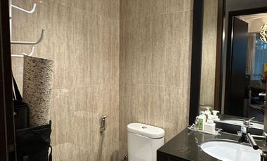 Dijual 2BR Kemang Village Furnished Lantai Rendah