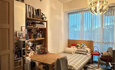 Dijual 2BR Kemang Village Furnished Lantai Rendah