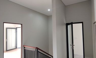 Rumah CLUSTER SIAP HUNI Dekat Palem Kartika & Tol Bambu Apus Jakarta Timur