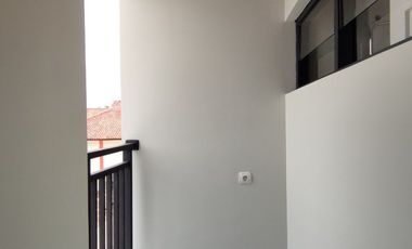 Rumah CLUSTER SIAP HUNI Dekat Palem Kartika & Tol Bambu Apus Jakarta Timur
