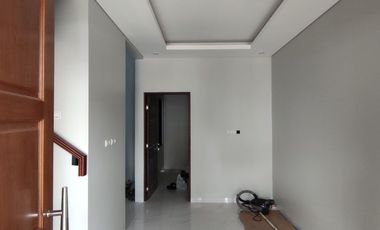 Rumah CLUSTER SIAP HUNI Dekat Palem Kartika & Tol Bambu Apus Jakarta Timur