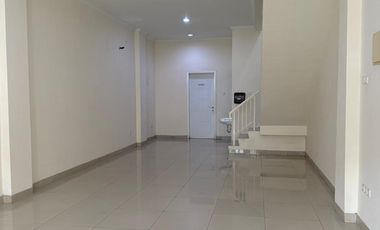 Disewakan Ruko Food City Green Lake City Unit Langka Jarang ada siap pakai View Danau