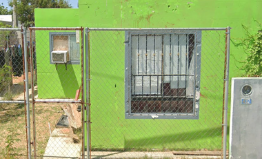 Casa de Recuperación Bancaria en FRESNO NUM.-432, FRAC. VALLE ELIZONDO, NUEVO LAREDO TAMPAULIPAS  ✨🏡