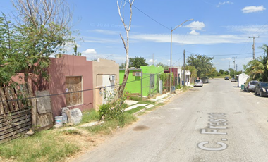 Casa de Recuperación Bancaria en FRESNO NUM.-432, FRAC. VALLE ELIZONDO, NUEVO LAREDO TAMPAULIPAS  ✨🏡