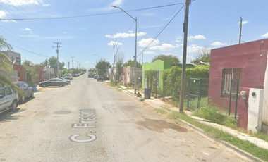 Casa de Recuperación Bancaria en FRESNO NUM.-432, FRAC. VALLE ELIZONDO, NUEVO LAREDO TAMPAULIPAS  ✨🏡