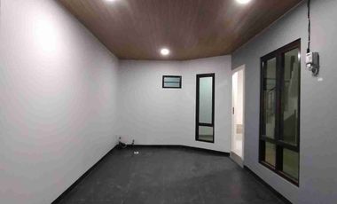 DIJUAL RUMAH 3 LANTAI DI KARANG ANYAR JAKARTA PUSAT