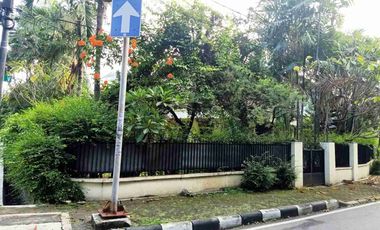 Dijual Rumah Hook area Cikini LT 805 mtr Cikini,zona komersial Jakarta Pusat
