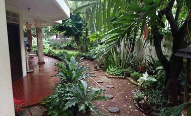 Dijual Rumah Hook area Cikini LT 805 mtr Cikini,zona komersial Jakarta Pusat