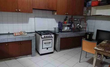 Dijual Rumah Hook area Cikini LT 805 mtr Cikini,zona komersial Jakarta Pusat