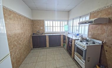 En venta casa amplia en Zona Norte, Romang