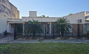 En venta casa amplia en Zona Norte, Romang