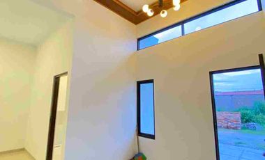 Rumah mewah harga murah di perumahan dekat semanggi pasar Kliwon