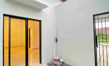 Rumah mewah harga murah di perumahan dekat semanggi pasar Kliwon