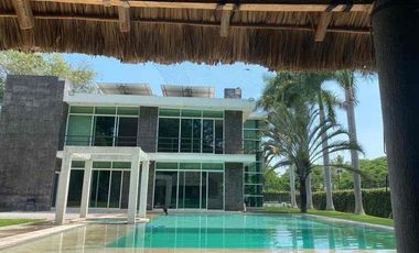 Venta!! Hermosa Residencia en Coto