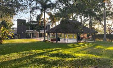 Venta!! Hermosa Residencia en Coto