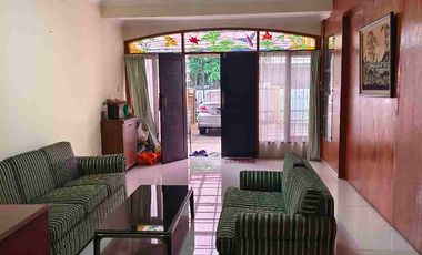 HFN0310 Rumah 2 lantai furnish di komplek BNI slipi jakarta barat