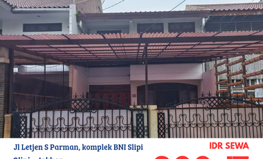 HFN0310 Rumah 2 lantai furnish di komplek BNI slipi jakarta barat