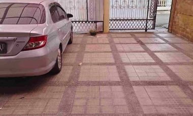 HFN0310 Rumah 2 lantai furnish di komplek BNI slipi jakarta barat