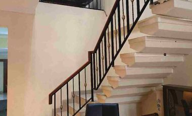 HFN0310 Rumah 2 lantai furnish di komplek BNI slipi jakarta barat