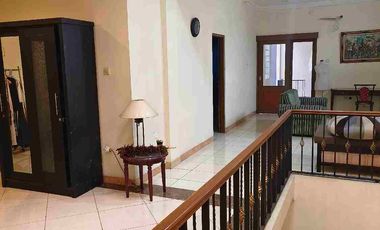 HFN0310 Rumah 2 lantai furnish di komplek BNI slipi jakarta barat