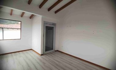 CASA ESTILO HACIENDA A ESTRENAR CON ASCENSOR, IDEAL PERSONAS TERCERA EDAD O DISCAPACIDAD