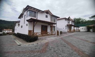 CASA ESTILO HACIENDA A ESTRENAR CON ASCENSOR, IDEAL PERSONAS TERCERA EDAD O DISCAPACIDAD