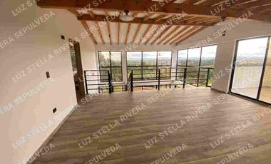 EN VENTA ESPECTACULAR MANSION. EN EL CARMEN DE VIBORAL.