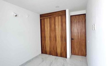 Casa nueva con roof top en Coto Savia Central