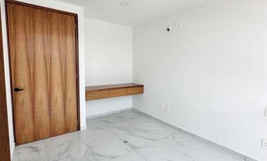 Casa nueva con roof top en Coto Savia Central