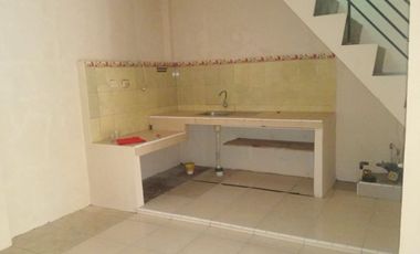 Disewakan Rumah Murah 1,5 Lantai Ada 3 Kamar Dekat Stasiun