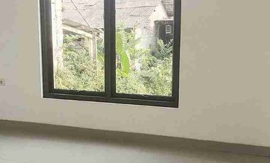 Rumah 2 Lantai Lubang Buaya Cipayung Pondok Gede Bambu Apus Halim Jakarta Timur, Akses Dan Lokasi Strategis di Jakarta Timur