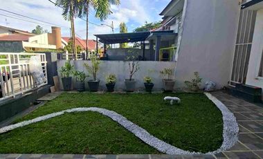 DIJUAL RUMAH DENGAN INTERIOR DAN PERABOTAN