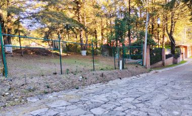 Terreno en venta en exclusivo Fraccionamiento Bosques de San Cayetano Hidalgo