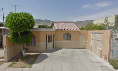 CASA EN VENTA EN  COL. LA MERCED TERREON !!!!!