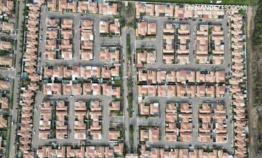 SAN ESTEBAN - VENDE CASA 3D 2B 2E COND. LOS SOLARES